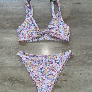 NWT (on the top only) Skatie bikini set